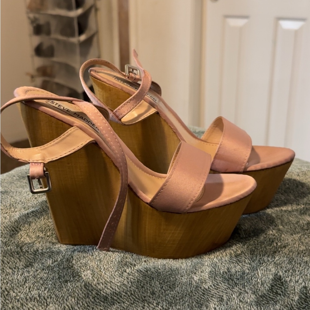 Steve Madden pink wedges heels